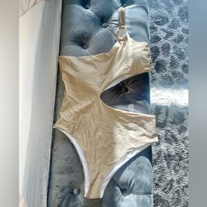 Cream cutout one shoulder bathing suit